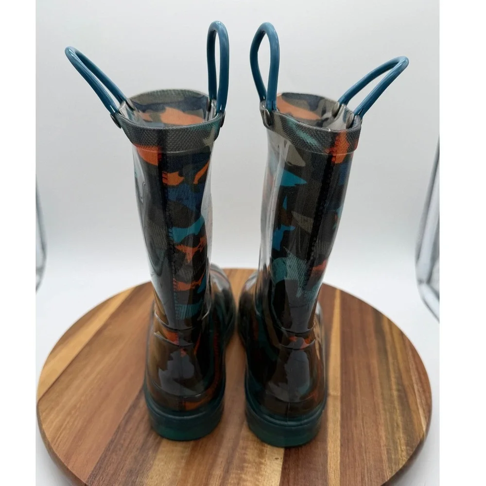 Kids Shark Camo SIze 13/1 Light Up Rain Boots Waterproof Pull On  0927